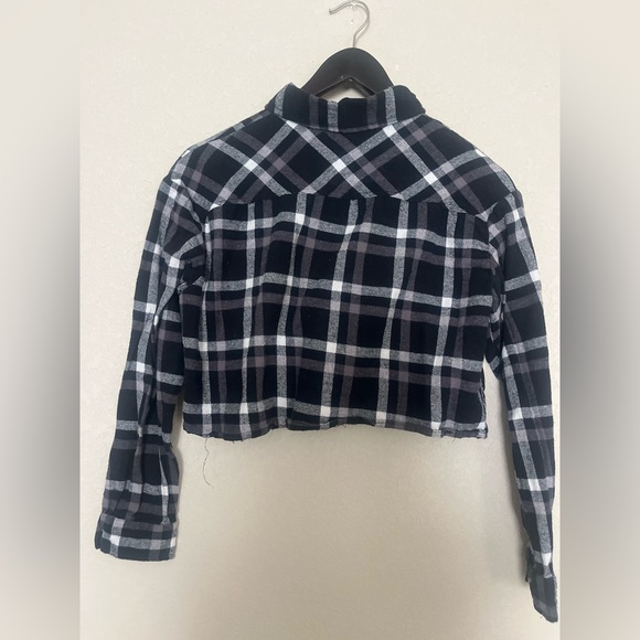 Timing Black and White Plaid Flannel Crop Top Size S - Picture 2 of 2